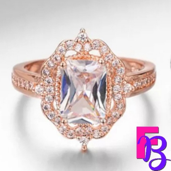 *NEW!* Sizs 8 1.75 CT Emerald Cut Vintage Style Ring - Picture 6 of 10